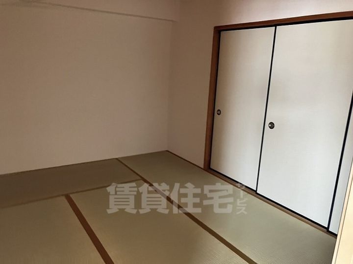 愛知県名古屋市千種区新西1丁目の賃貸マンションの寝室