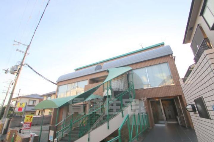大阪府吹田市千里山東1丁目の賃貸マンションの外観