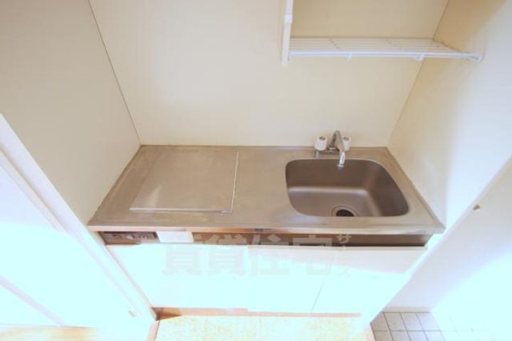 大阪府吹田市千里山東1丁目の賃貸マンションのキッチン