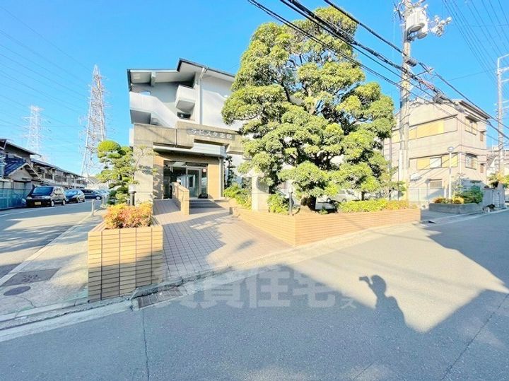 ラビスタ志紀の玄関