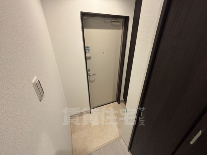 門口町新築賃貸アパートの玄関