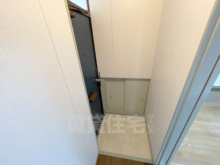 レイクハイム瀬田の玄関