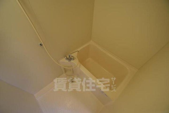 大阪府摂津市三島3丁目の賃貸アパートの風呂