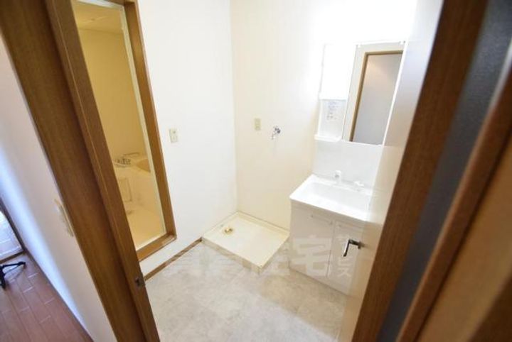 大阪府摂津市三島3丁目の賃貸アパートの内装