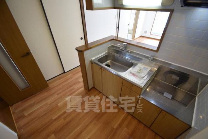 大阪府摂津市三島3丁目の賃貸アパートのキッチン