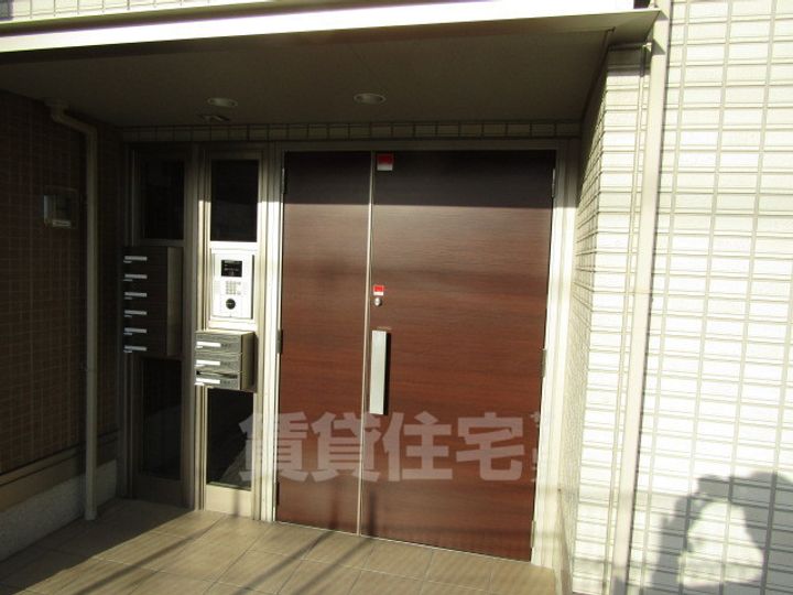 ブライトテラスの玄関
