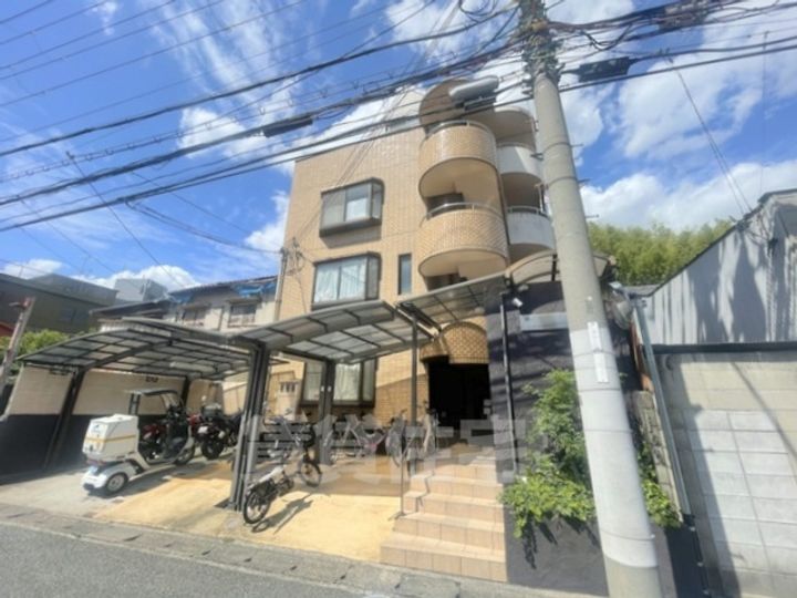 アークヒルズ桃山の外観