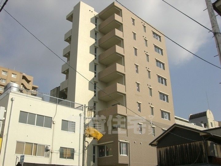 ルクシール伊丹の外観