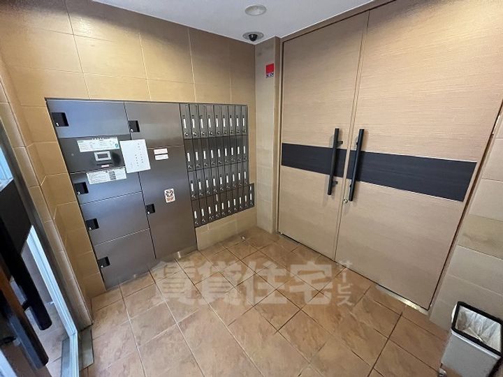 西宮北口プライマリーワンの玄関