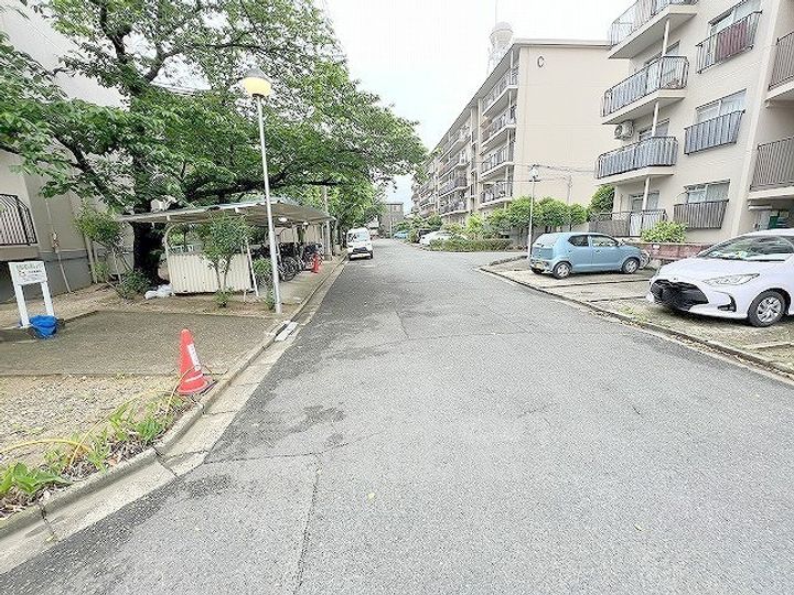 フラワリータウン志紀D棟の周辺