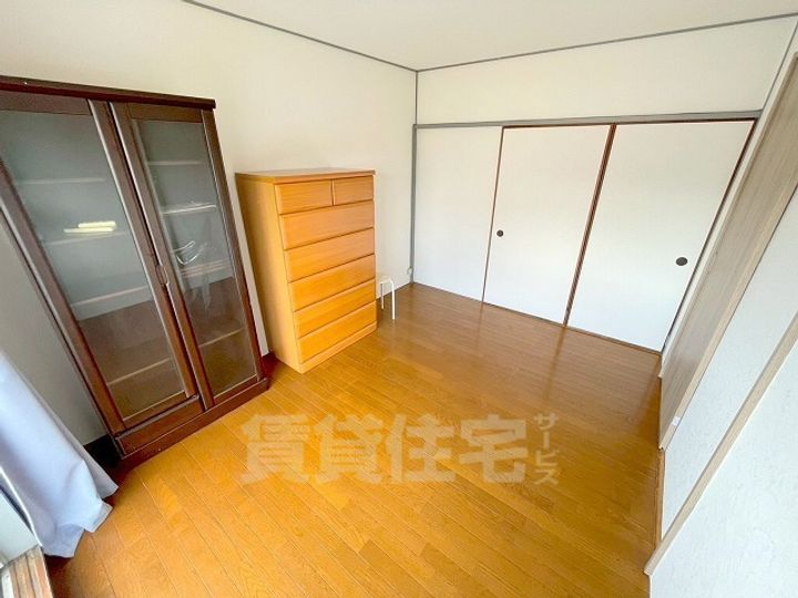 フラワリータウン志紀D棟の寝室