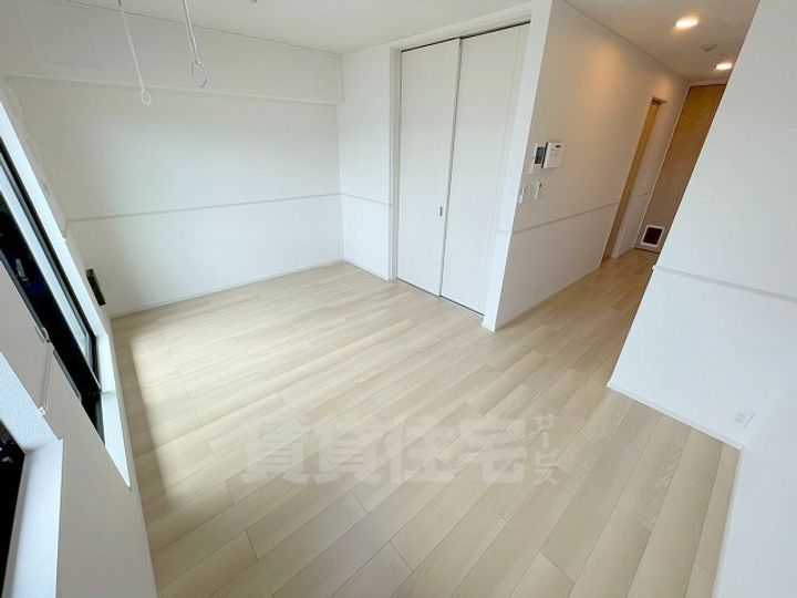 メゾンルミネ若松の居間