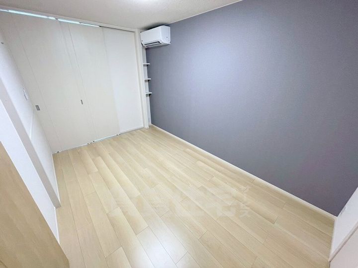 メゾンルミネ若松の寝室