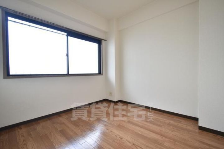 大阪府堺市堺区東雲西町2丁の賃貸マンションの寝室