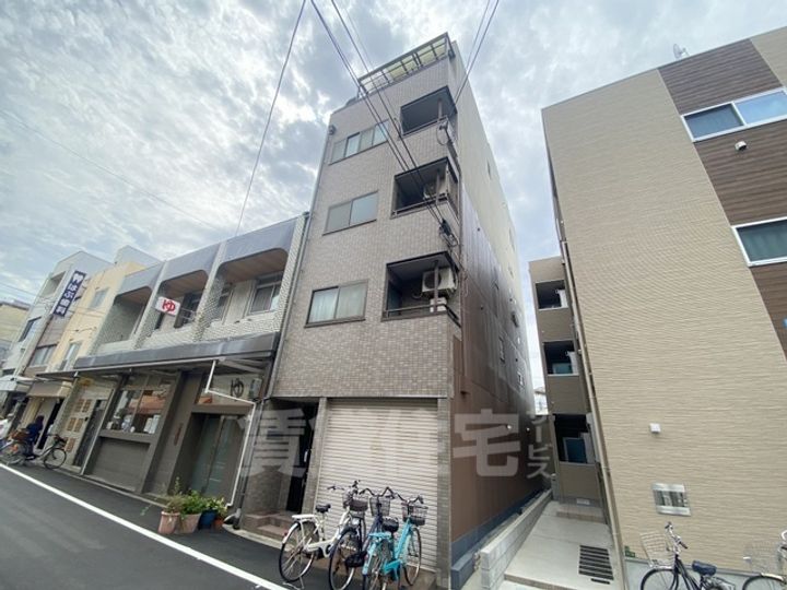 デリシャスハイツ302の外観