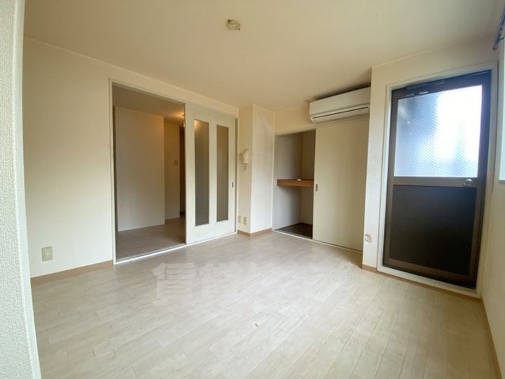 デリシャスハイツ302の居間