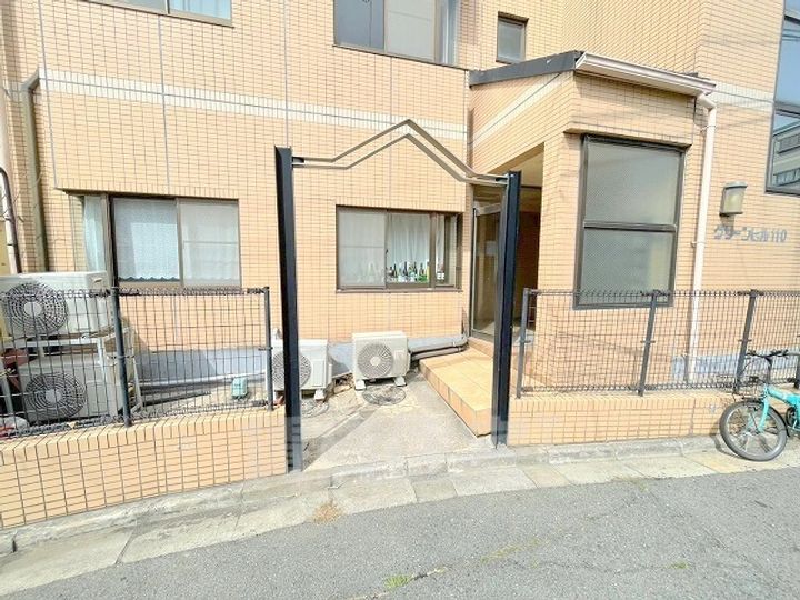 グリーンヒル110の玄関