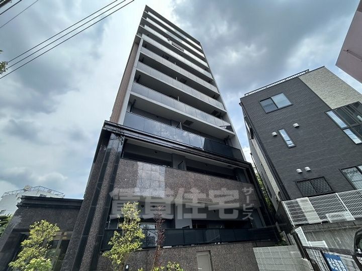 RAXA覚王山の外観