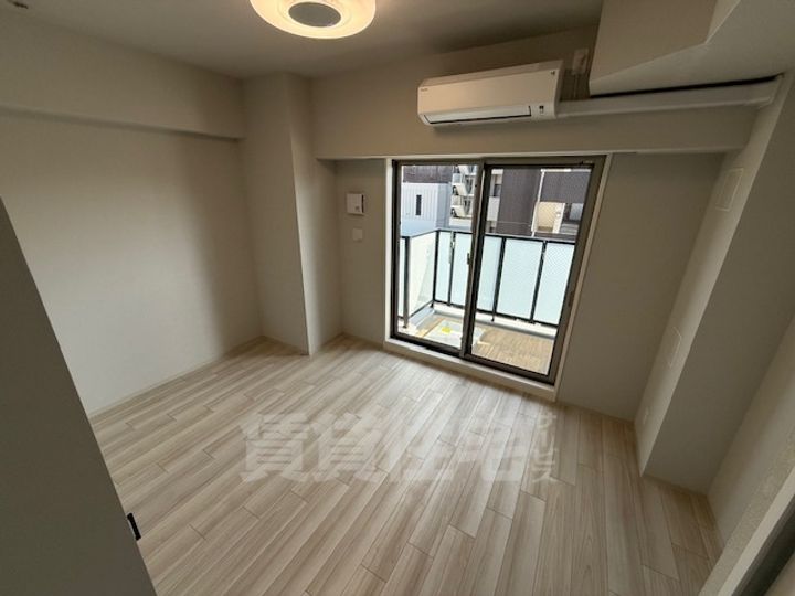 ソルテラスOSAKA塚本の居間