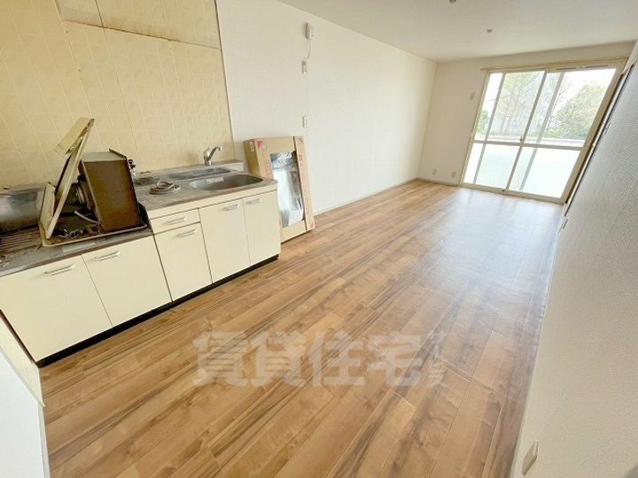 大阪府富田林市藤沢台3丁目の賃貸アパートの居間