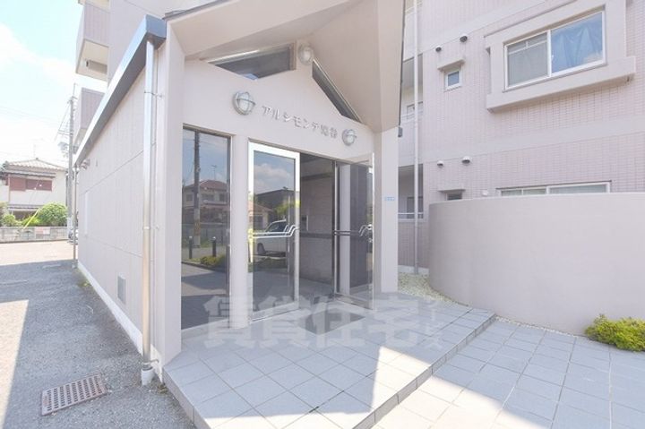 アルシモンテ滝谷の玄関