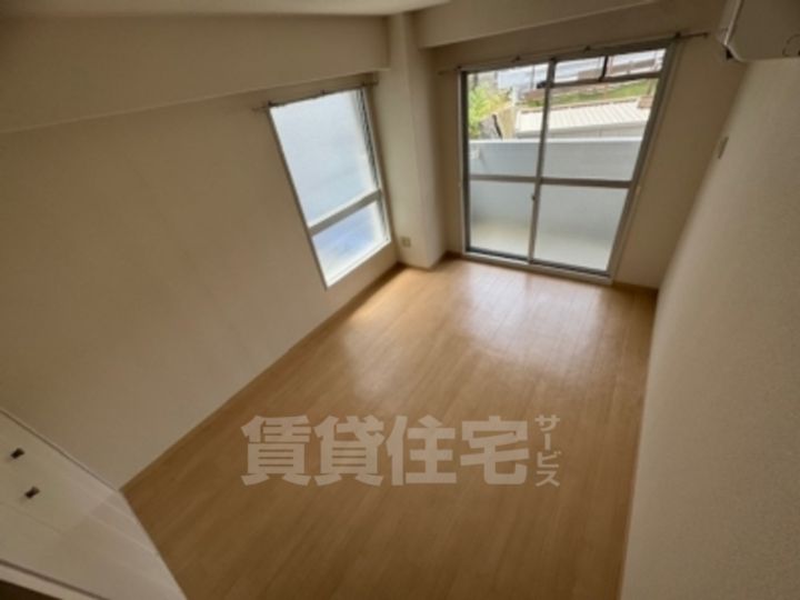 ヒルバレー妙法寺駅前の居間