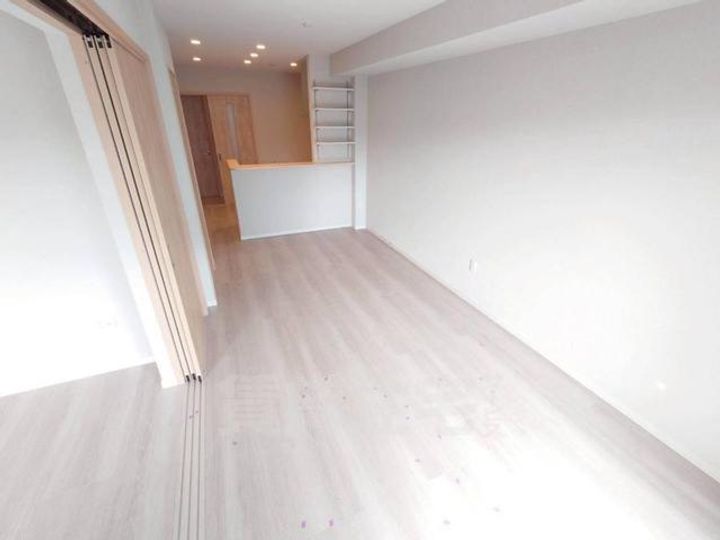 グローコート7の居間