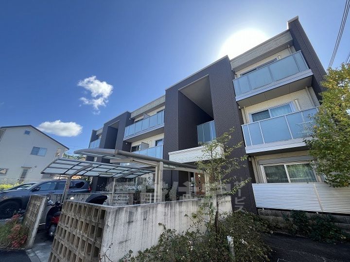 エスパシオ平城の外観