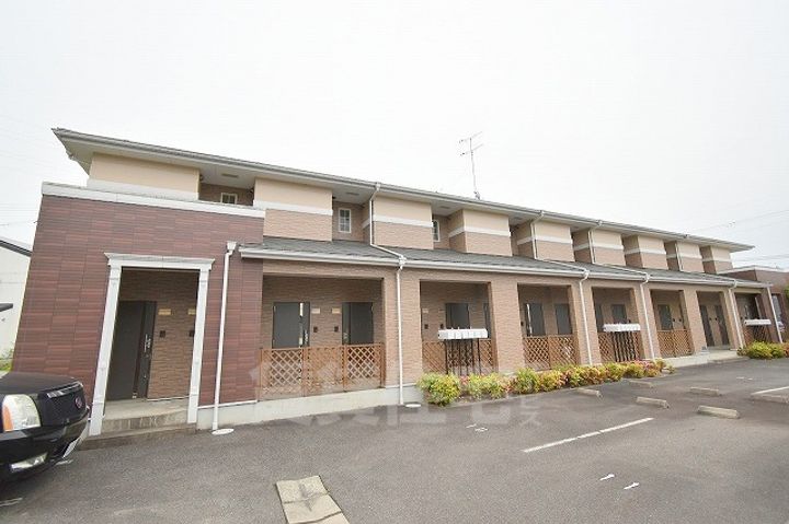 滋賀県守山市立入町の賃貸アパートの外観