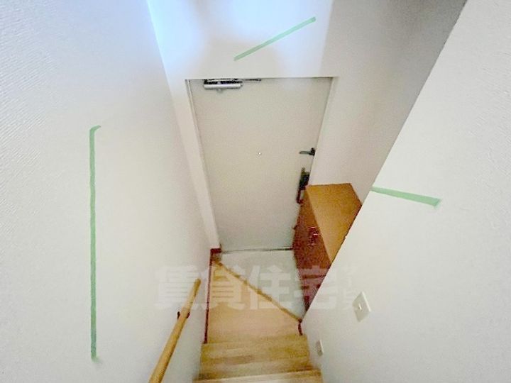 滋賀県守山市立入町の賃貸アパートの玄関