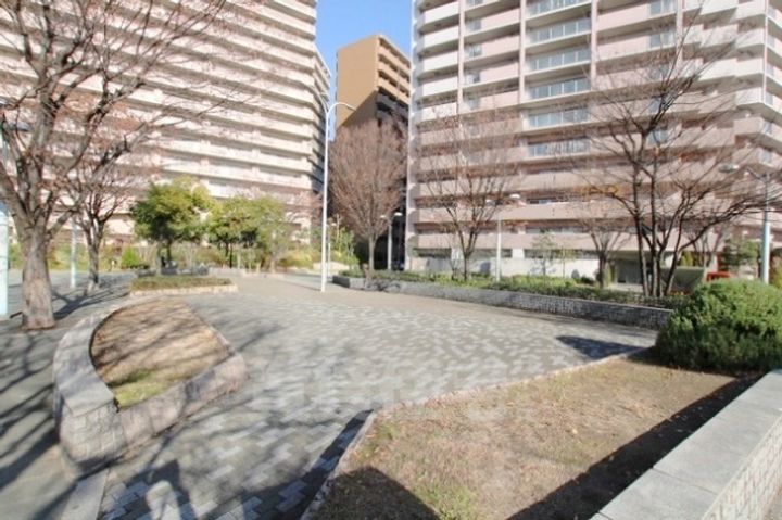 ワールドアイ大阪West Gateの周辺