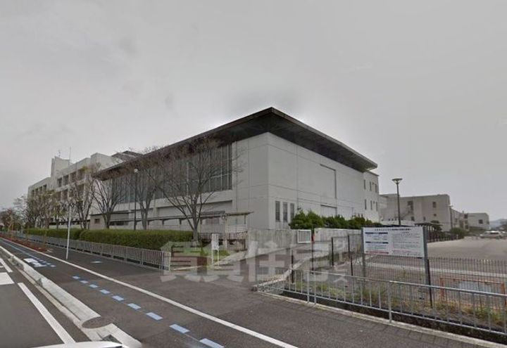 エクレール西井の周辺