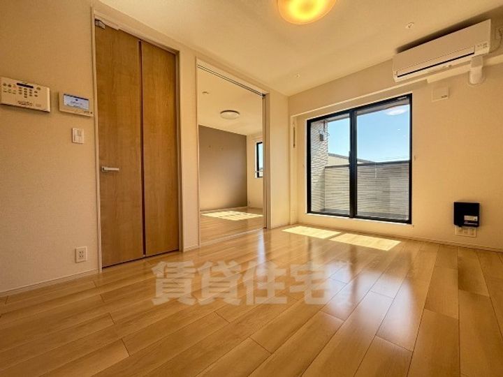 フラン 2の居間