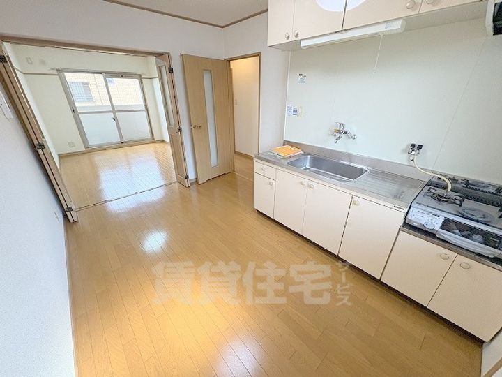第5サンライフ瀬田の居間
