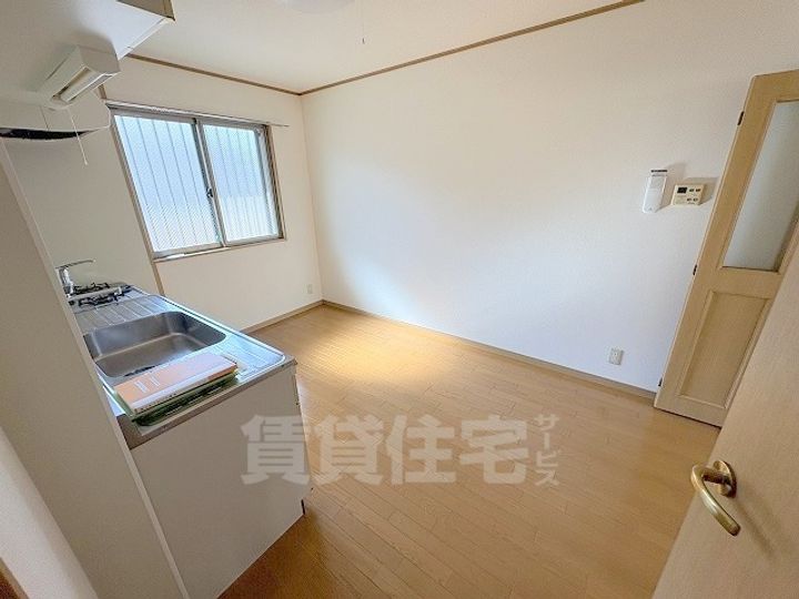 第5サンライフ瀬田の居間