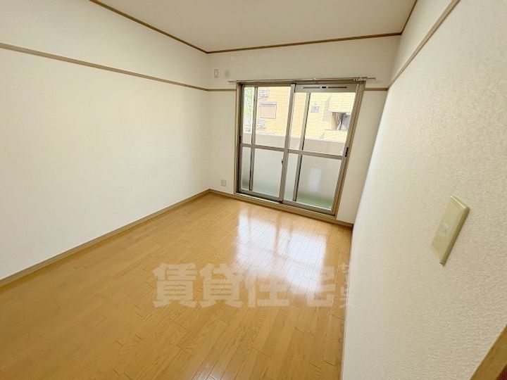 第5サンライフ瀬田の居間
