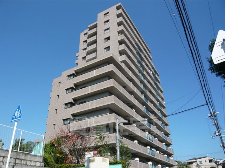 大阪府吹田市佐井寺4丁目の賃貸マンションの外観