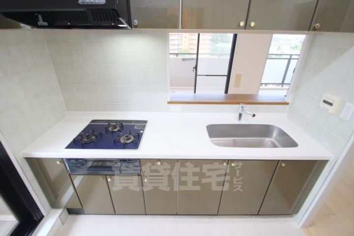 大阪府吹田市佐井寺4丁目の賃貸マンションのキッチン