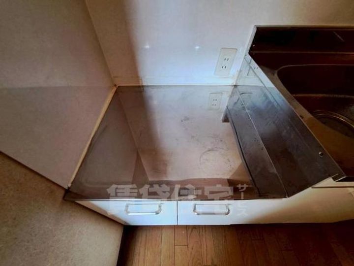 大阪府大阪市淀川区加島3丁目の賃貸アパートのキッチン