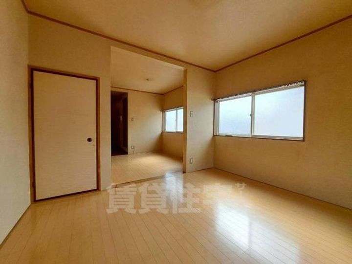 大阪府大阪市淀川区加島3丁目の賃貸アパートの寝室