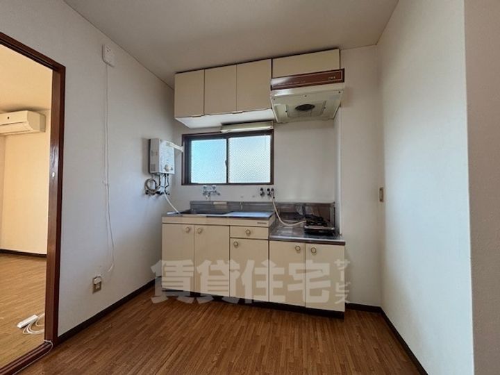 奥野ビルの居間