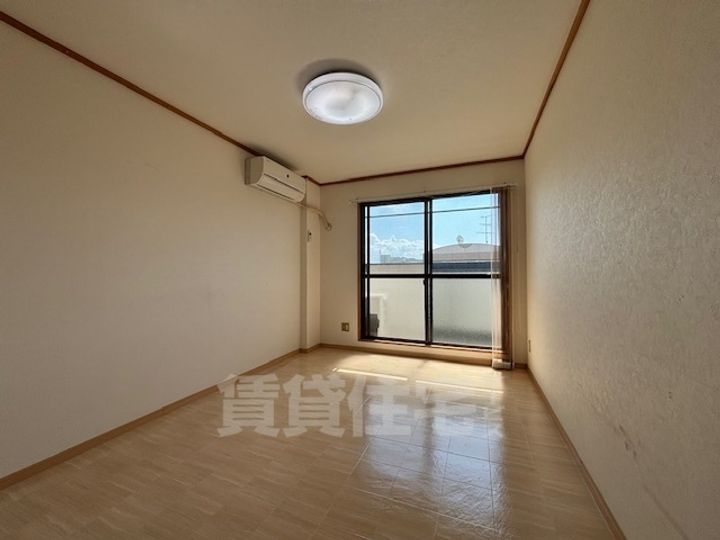 奥野ビルの居間