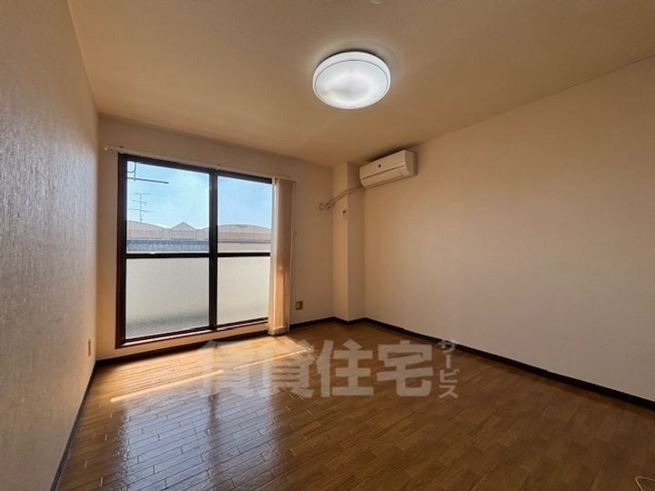 奥野ビルの居間