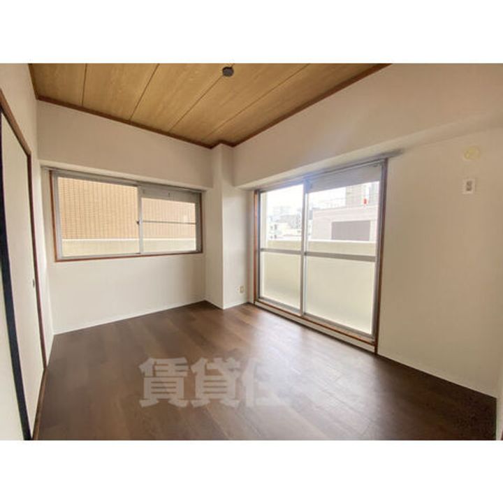 アベニュー泉の居間