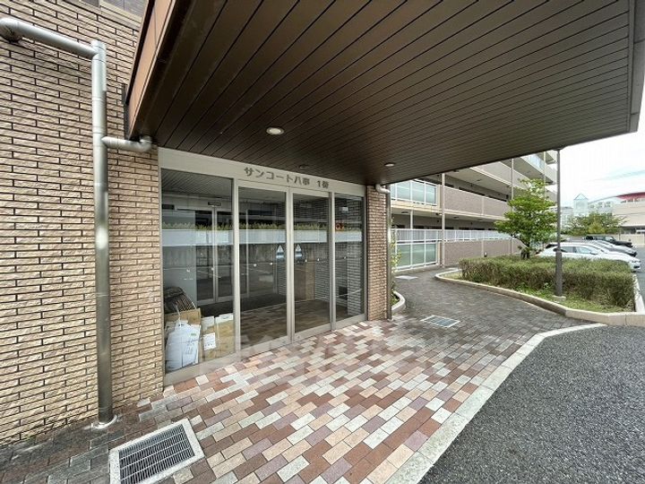 サンコート八事1棟の玄関