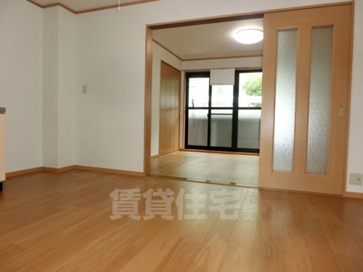 サニーメゾンの居間