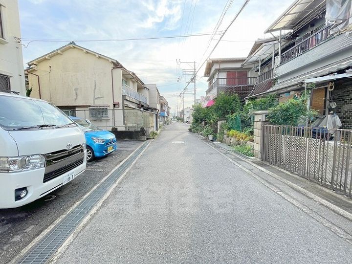 ロイヤルコートの周辺