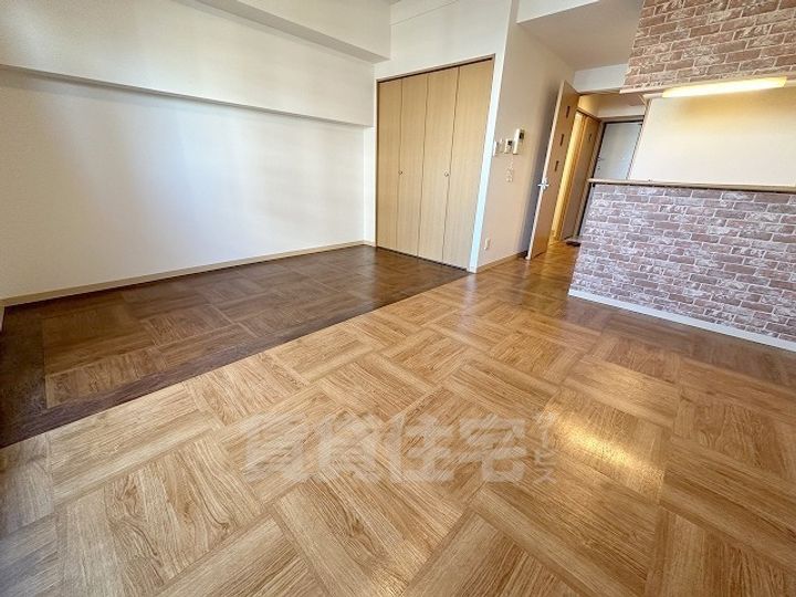 パレス東洋豊里2号館の居間