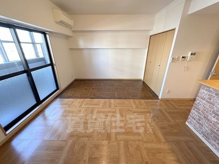 パレス東洋豊里2号館の居間