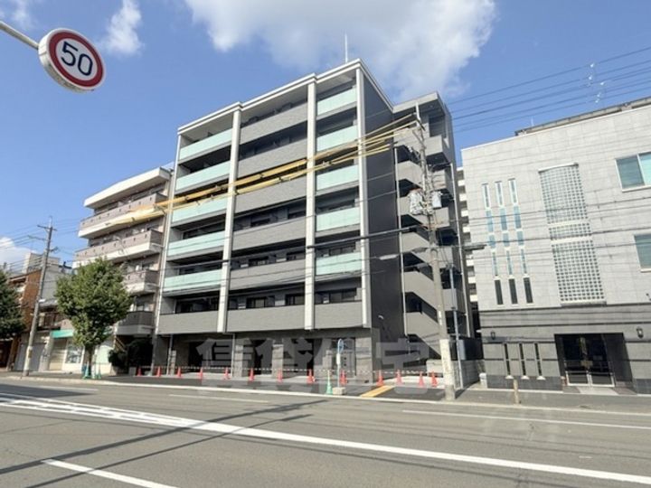 MAYFAIR OIKE PREMIUMの外観